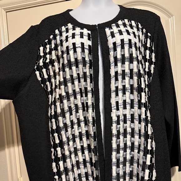 Professional black and White jacket sz 26 - Picture 1 of 4